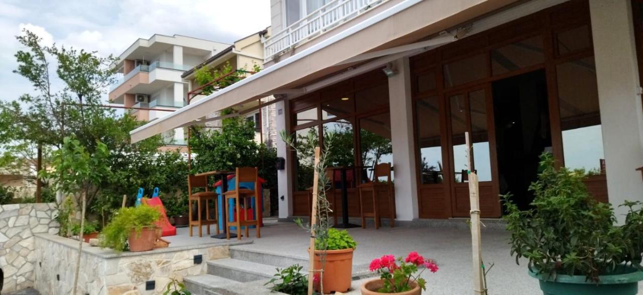 Apartments Kurilj Makarska Bagian luar foto